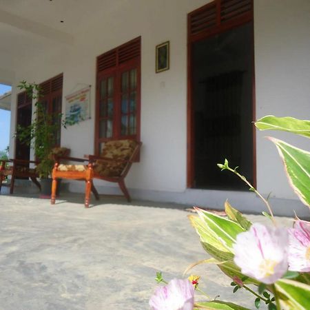 Yoho Blue Lotus Guest Mirissa Ξενοδοχείο Εξωτερικό φωτογραφία